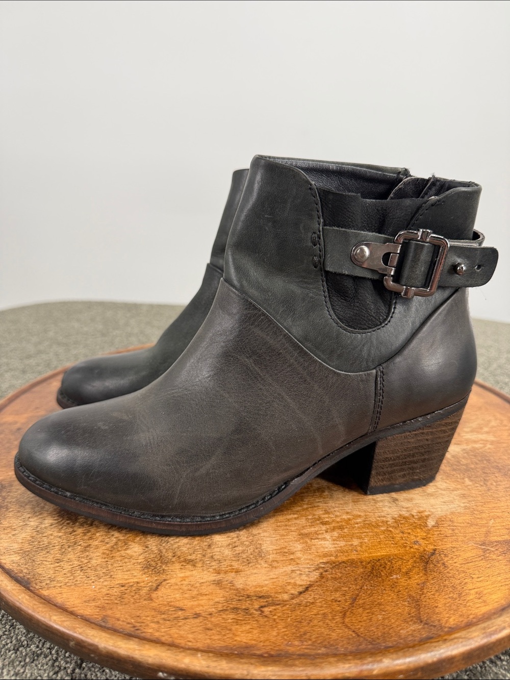 Earth Boots Wm 7.5 Wide West Riverton Black Leather Ankle Buckle Block Heel